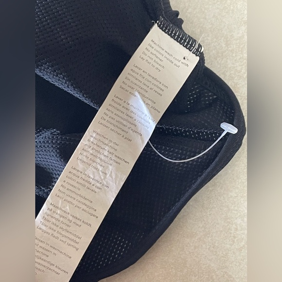 Fabletics Women’s Faye High Impact Stretch Wide Strap Black Sports Bra Size 1X - Picture 11 of 11